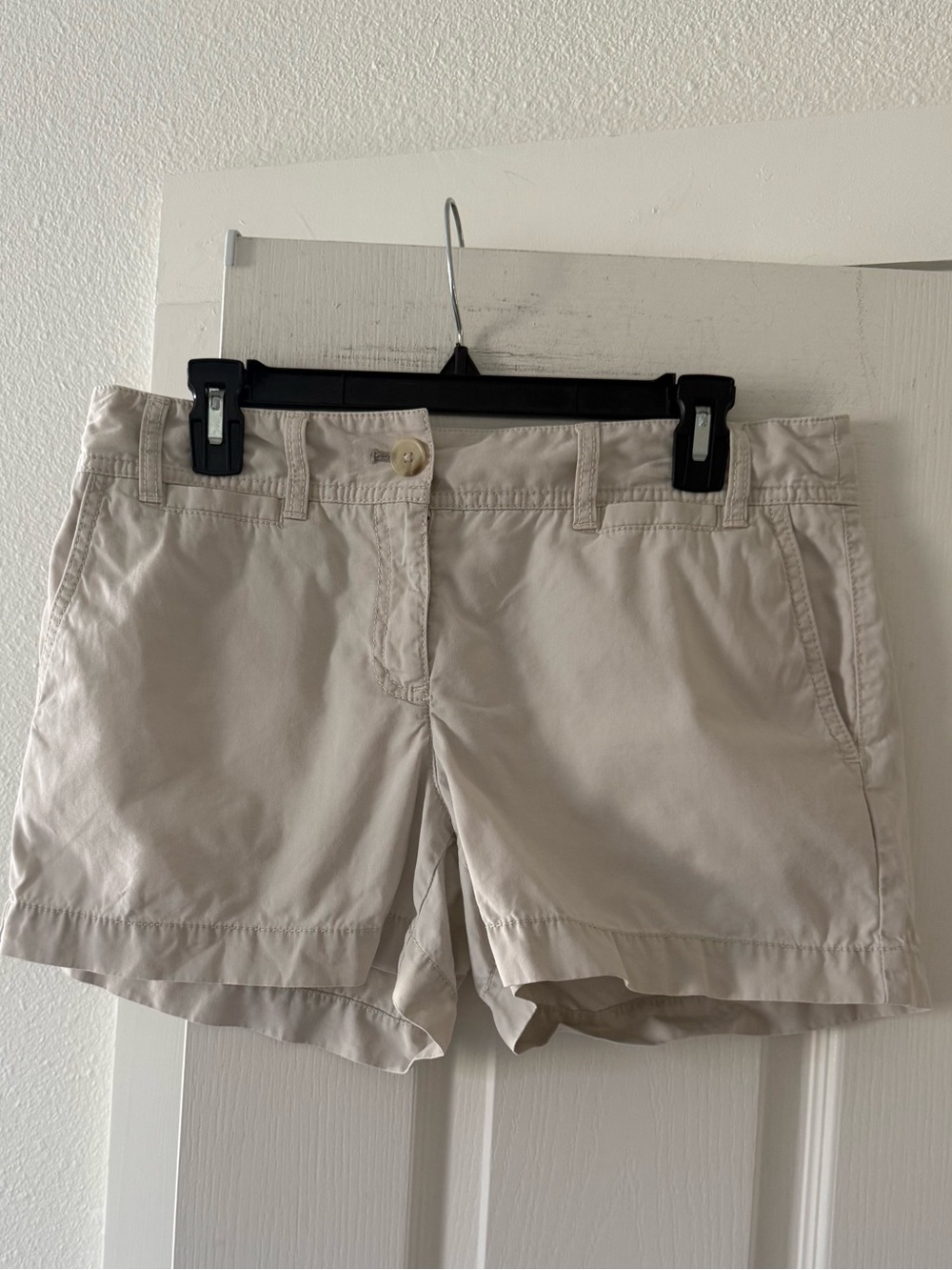 LOFT Women’s Size 6 Off White Ivory Chino Shorts 100% Cotton